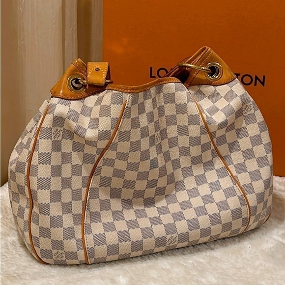 Authentic Louis Vuitton Galliera Damier
Azur Shoulder Bag✨ - Picture 2 of 16